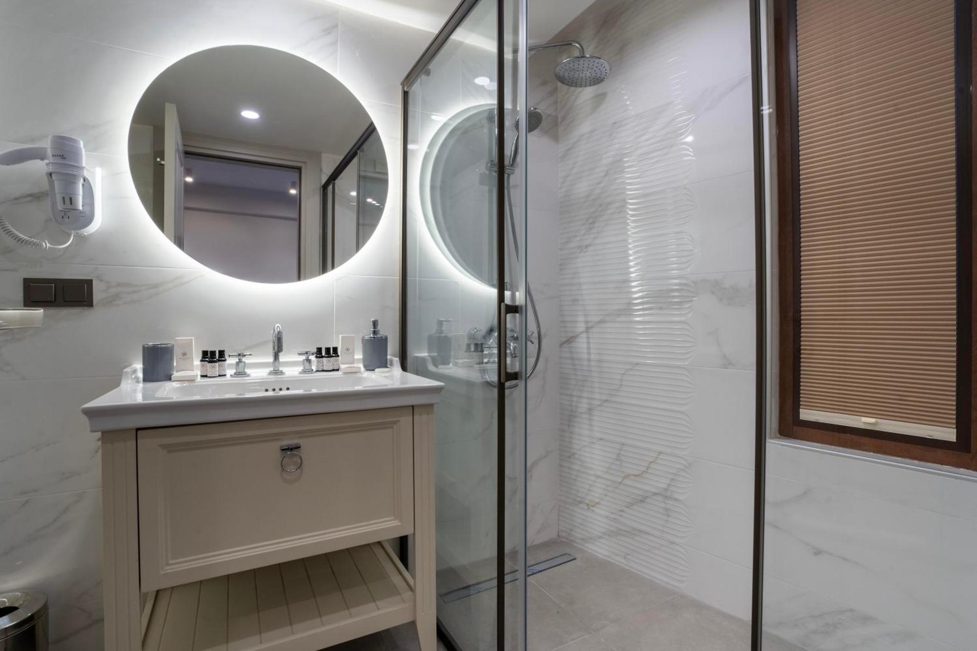 Smart And Simple Hotel Karakoy Истанбул Екстериор снимка