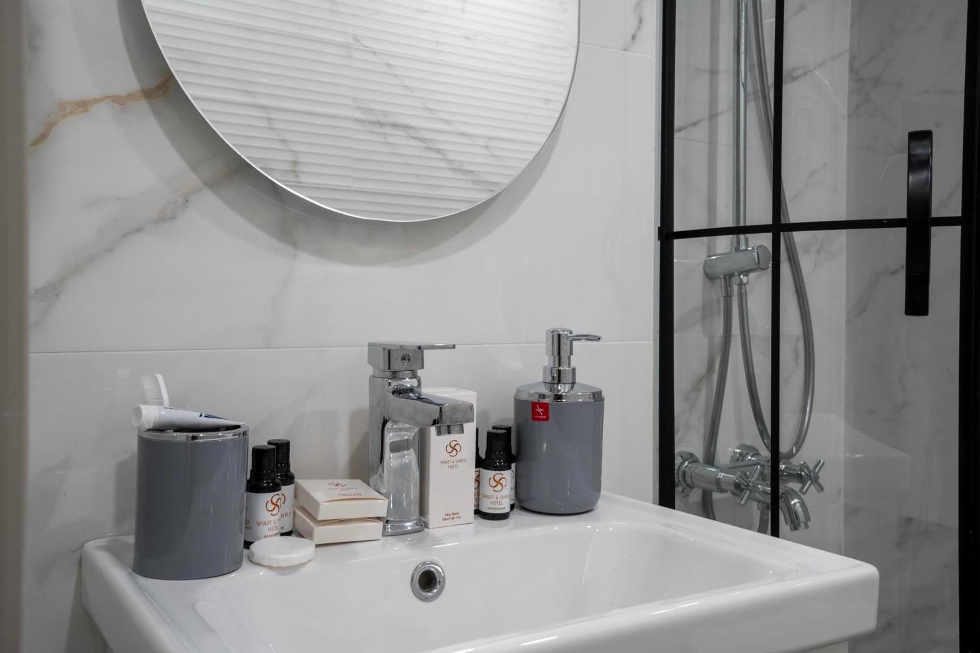 Smart And Simple Hotel Karakoy Истанбул Екстериор снимка