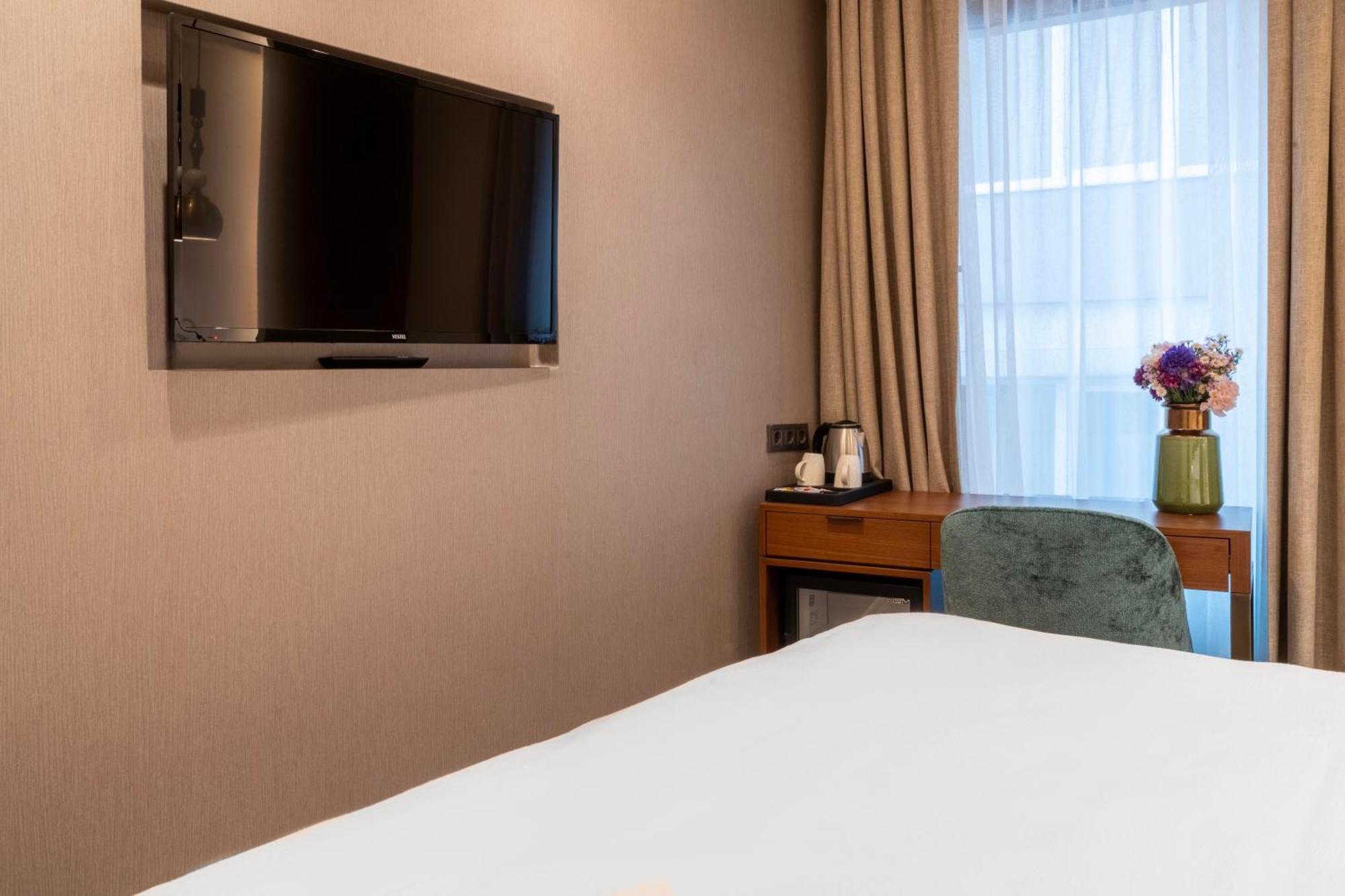 Smart And Simple Hotel Karakoy Истанбул Екстериор снимка