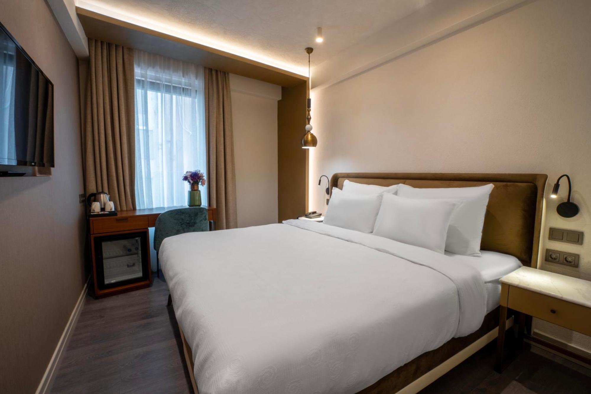Smart And Simple Hotel Karakoy Истанбул Екстериор снимка