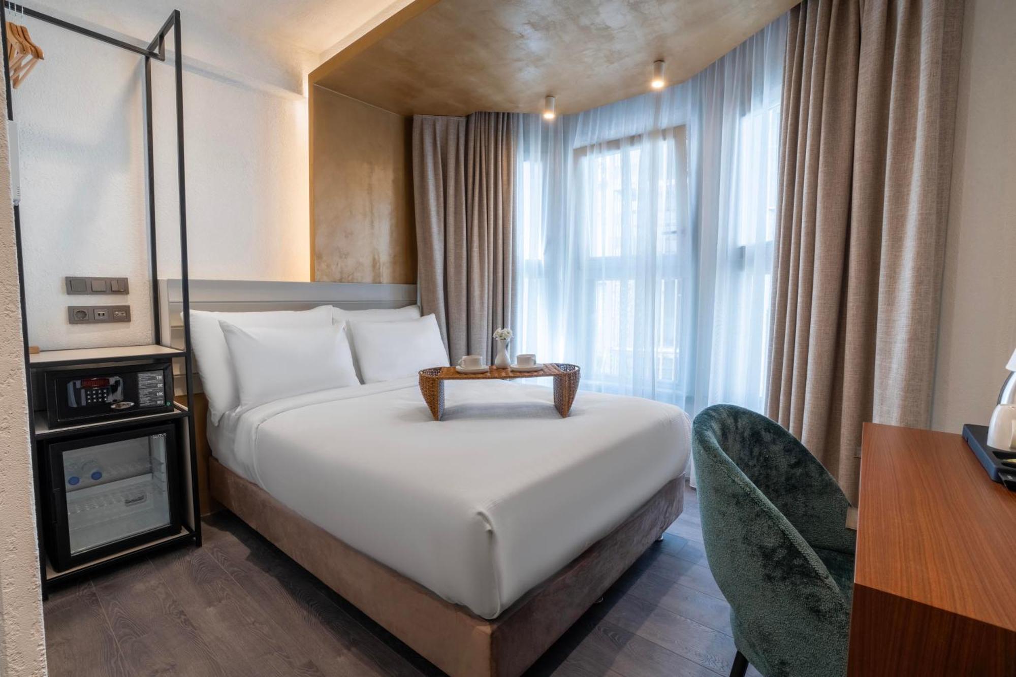 Smart And Simple Hotel Karakoy Истанбул Екстериор снимка