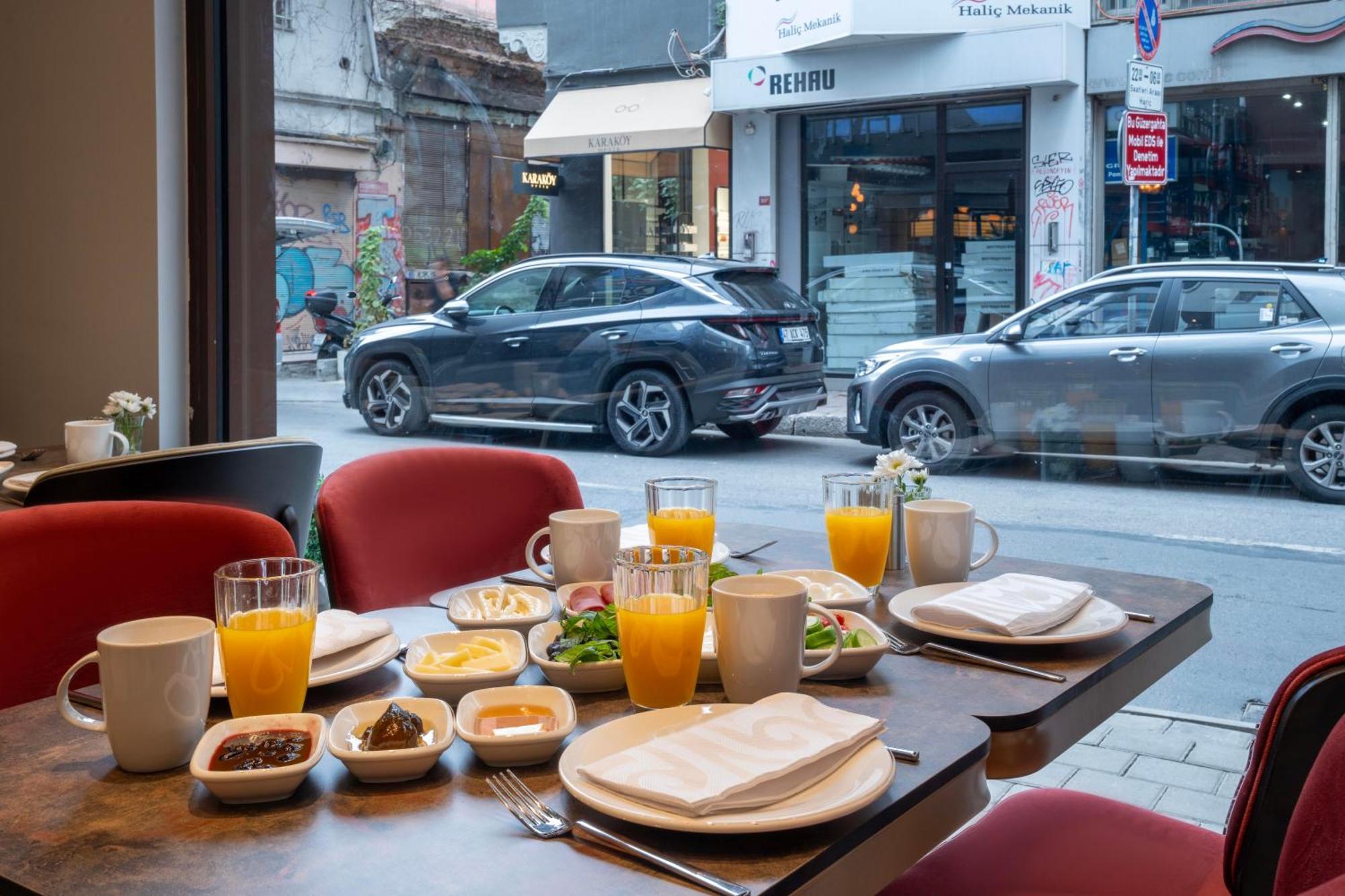 Smart And Simple Hotel Karakoy Истанбул Екстериор снимка