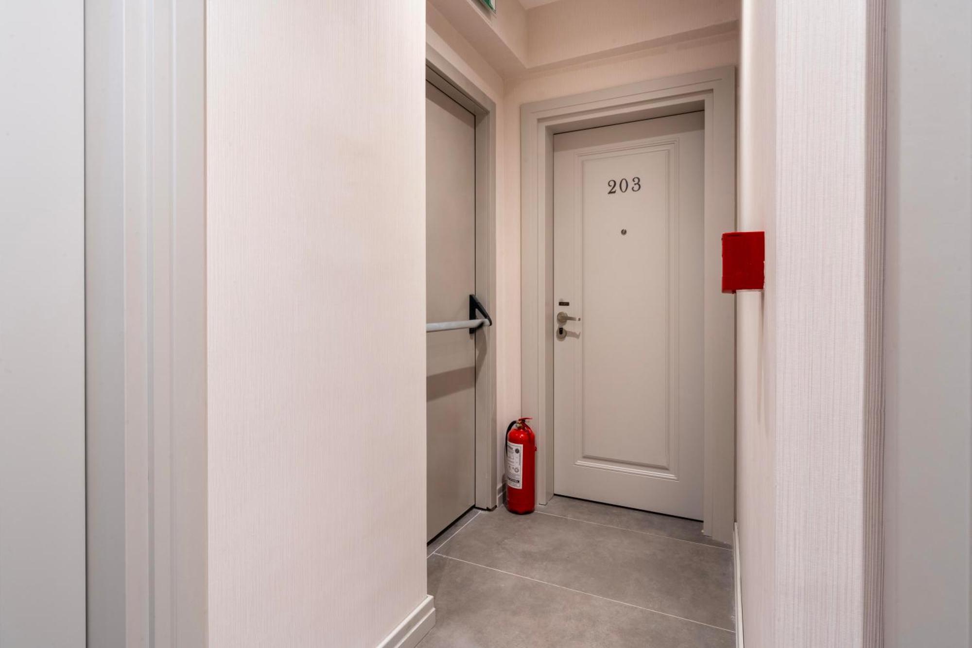 Smart And Simple Hotel Karakoy Истанбул Екстериор снимка